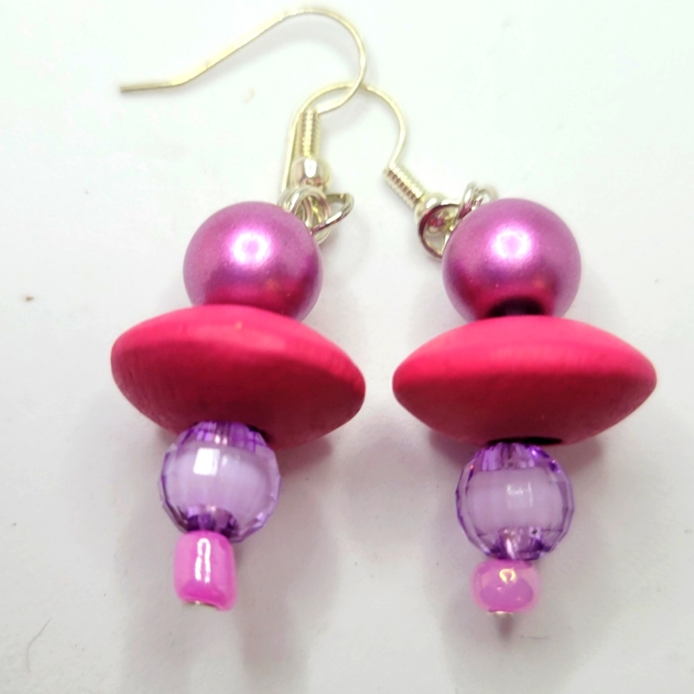 Pink wood and glass pearl bead earrings
